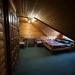 Forest House Pensión Yasinya
