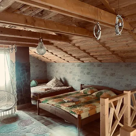 Forest House Guest house Yasinya