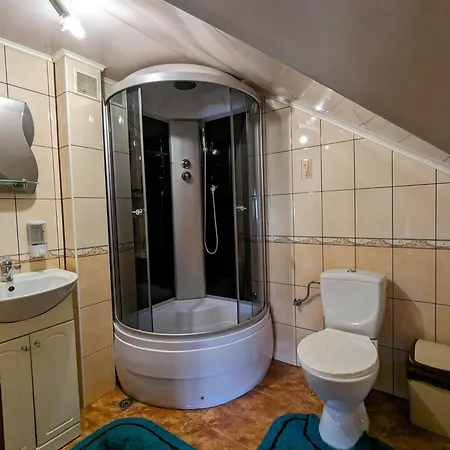 Forest House Yasinya