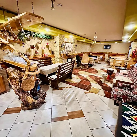 Forest House Casa de hóspedes Yasinya