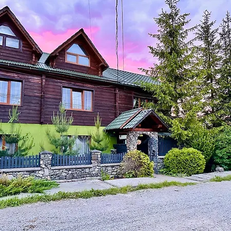 Forest House Casa de hóspedes Yasinya