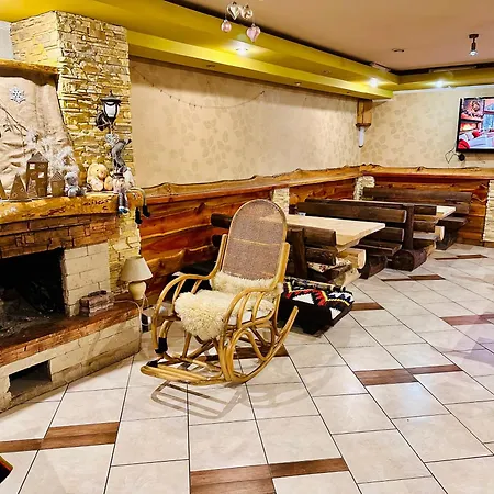 Forest House Guest house Yasinya