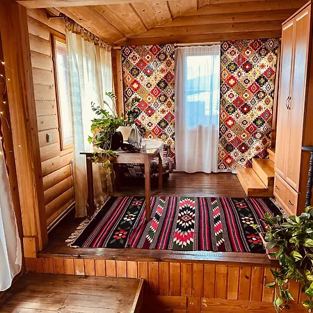 Forest House Yasinya