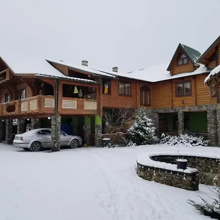 Guest house Forest House Yasinya
